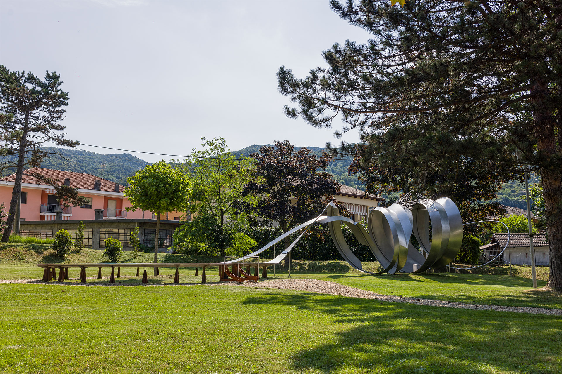 scultura dedicata a Giovanni Agnelli